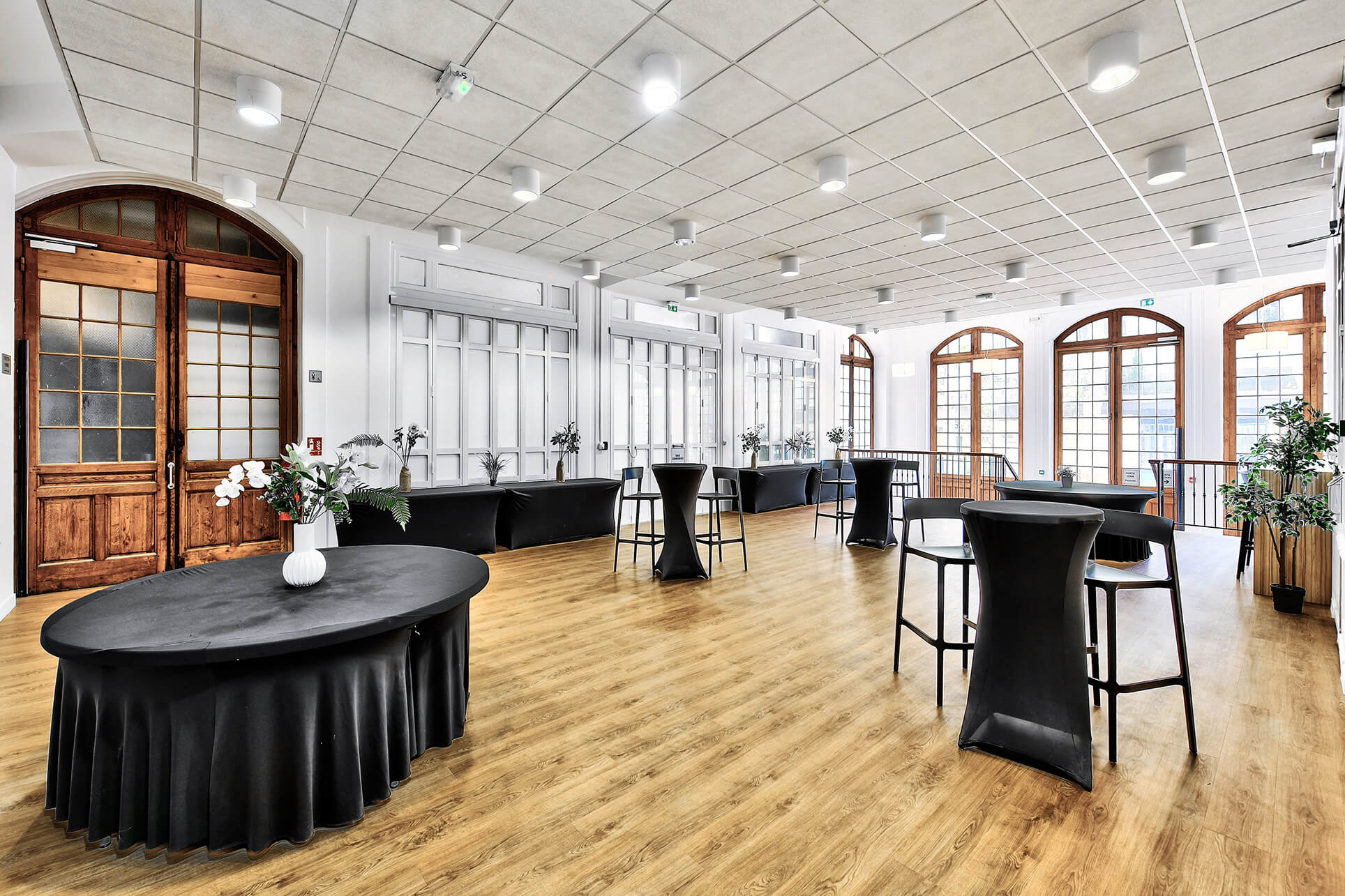 SALLE RECEPTION Location d’espaces à l’Escale Lyonnaise à Lyon pour séminaire, réunion, formation, événementiel, conférence associations et professionnel.