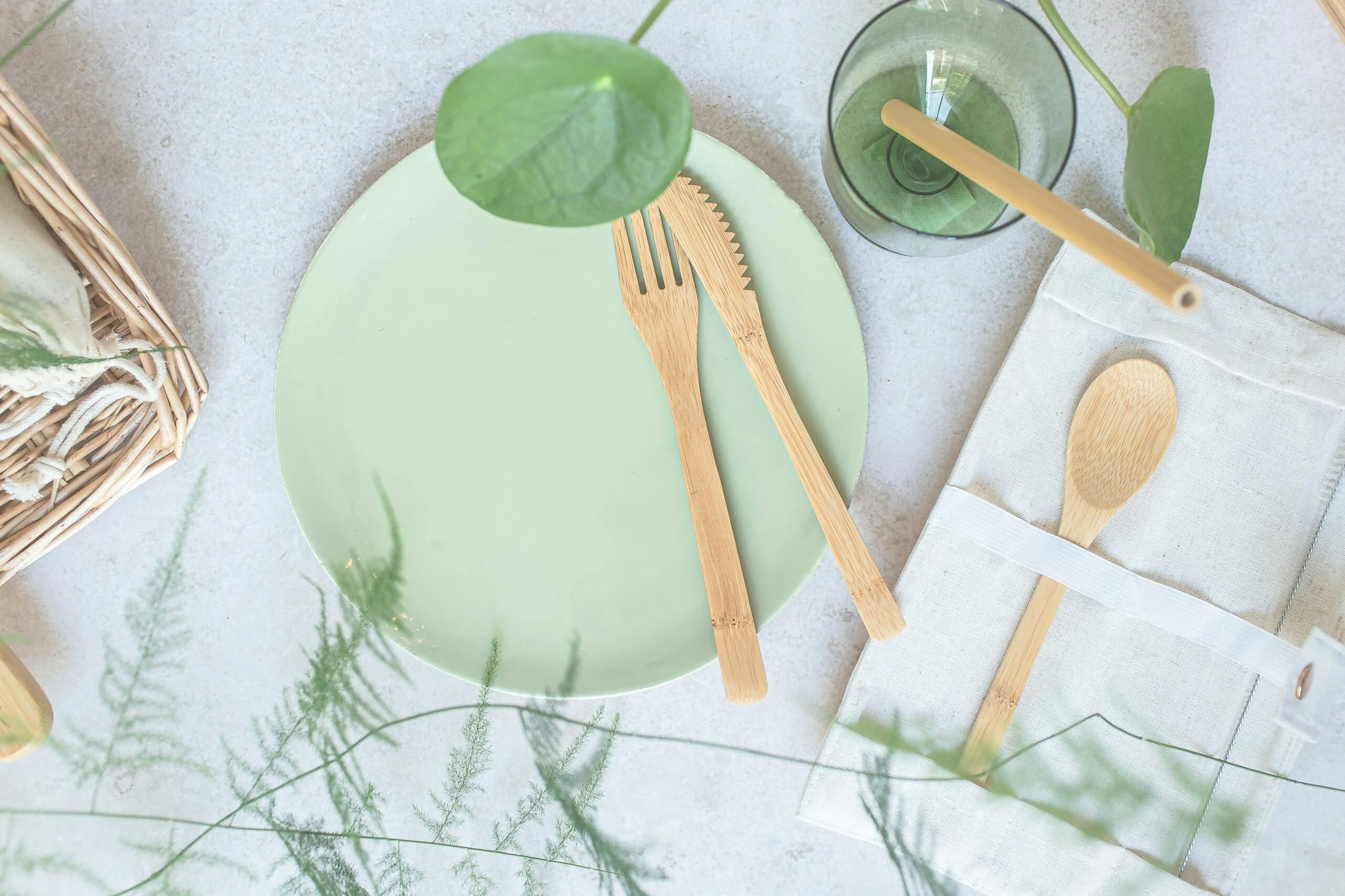 Zero dechets Image illustrant un événement professionnel à l'Espace de l'Ouest Lyonnais, incluant des conférences, séminaires, et congrès. Les espaces modulables, tels que l'amphithéâtre et les salles de réunion, sont équipés de prestations complémentaires et de solutions techniques avancées, parfaits pour organiser divers évènements professionnels et assurer leur succès.